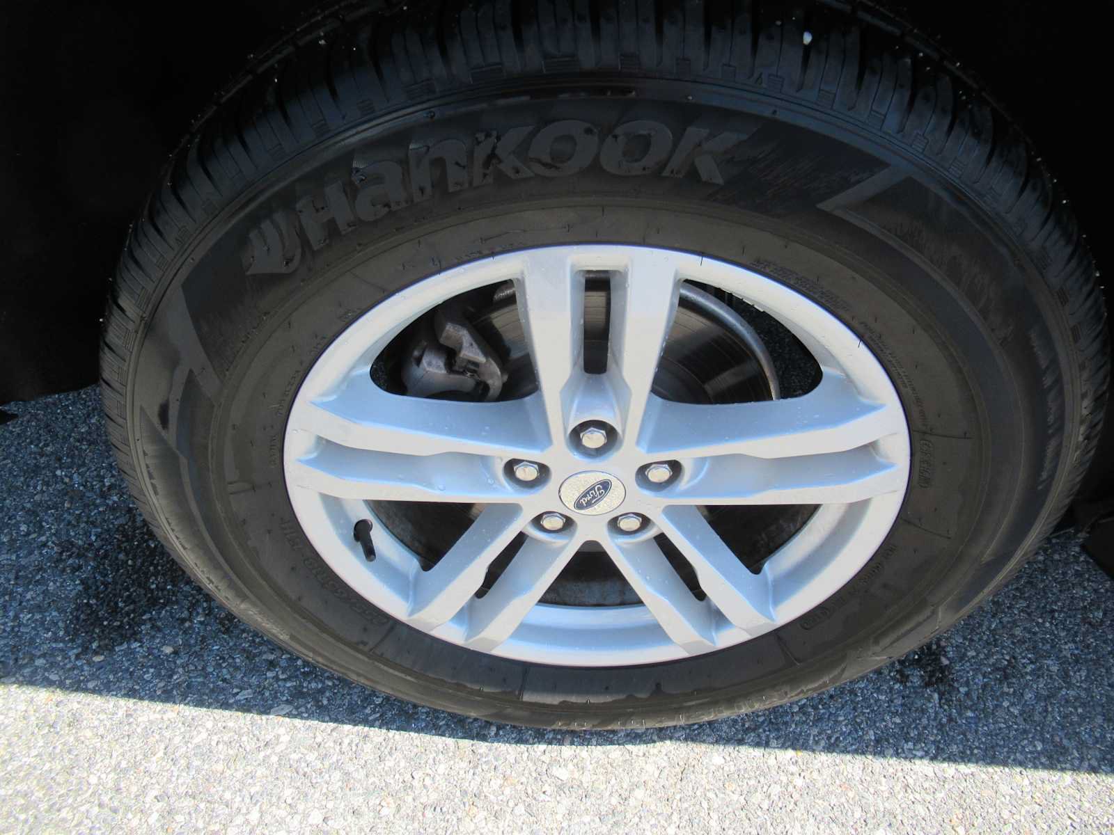 Used 2024 Ford Explorer XLT w/ Class IV Trailer Tow Package AWD/4WD image 9