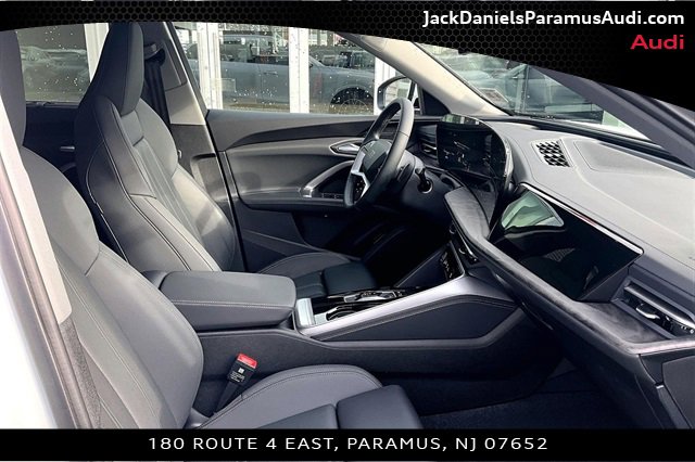 Used 2025 Audi Q5 Premium Plus w/ Premium Plus image 7