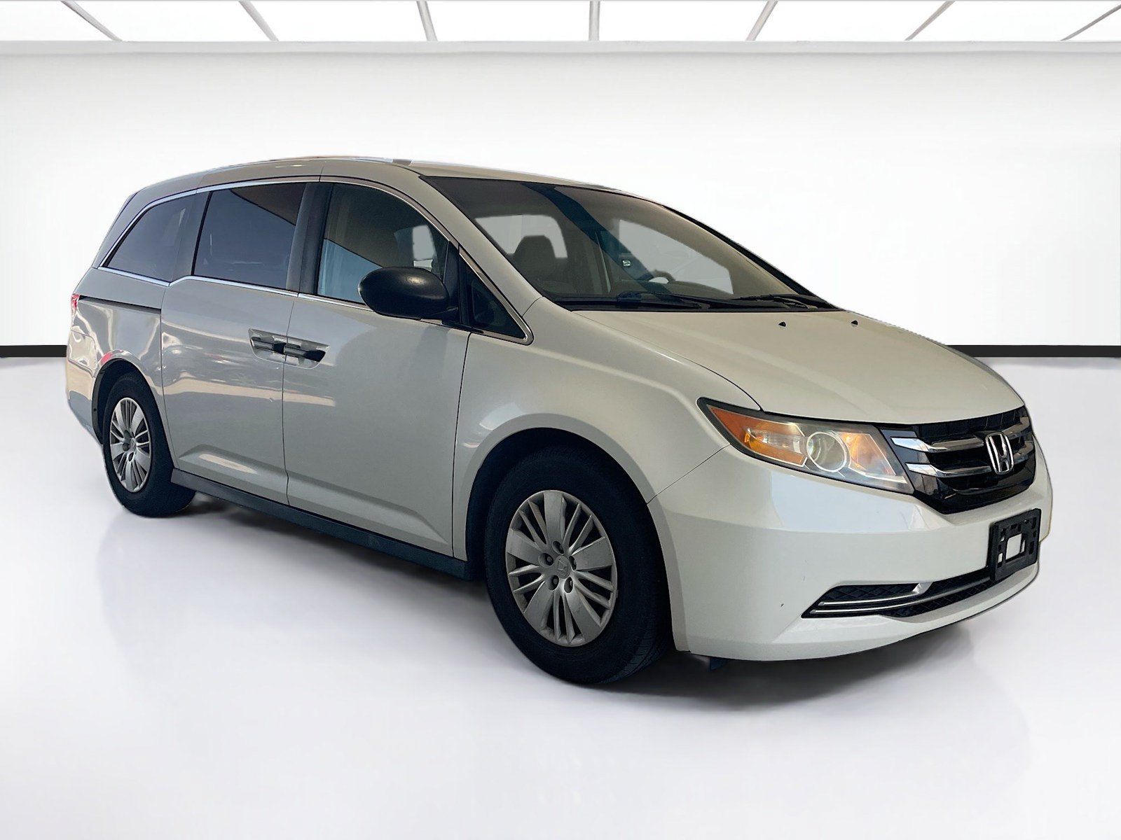 Used 2015 Honda Odyssey LX image 3