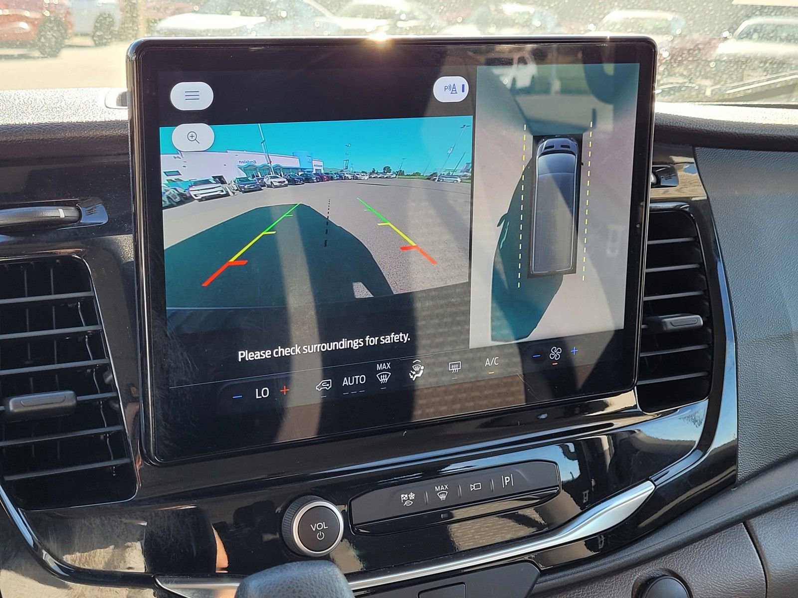 Used 2023 Ford Transit 350 XLT image 23