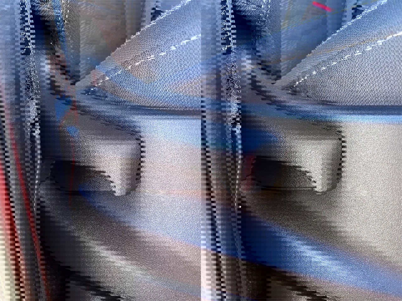 Used 2023 Nissan Frontier SV image 25