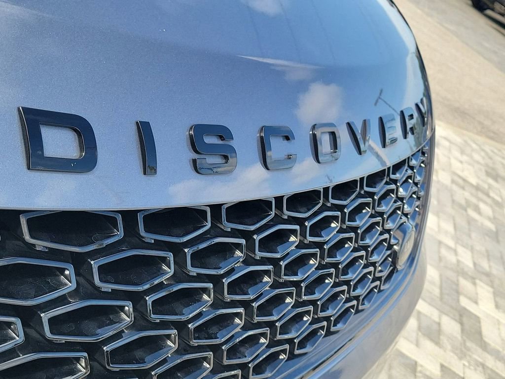 Used 2020 Land Rover Discovery Landmark image 9