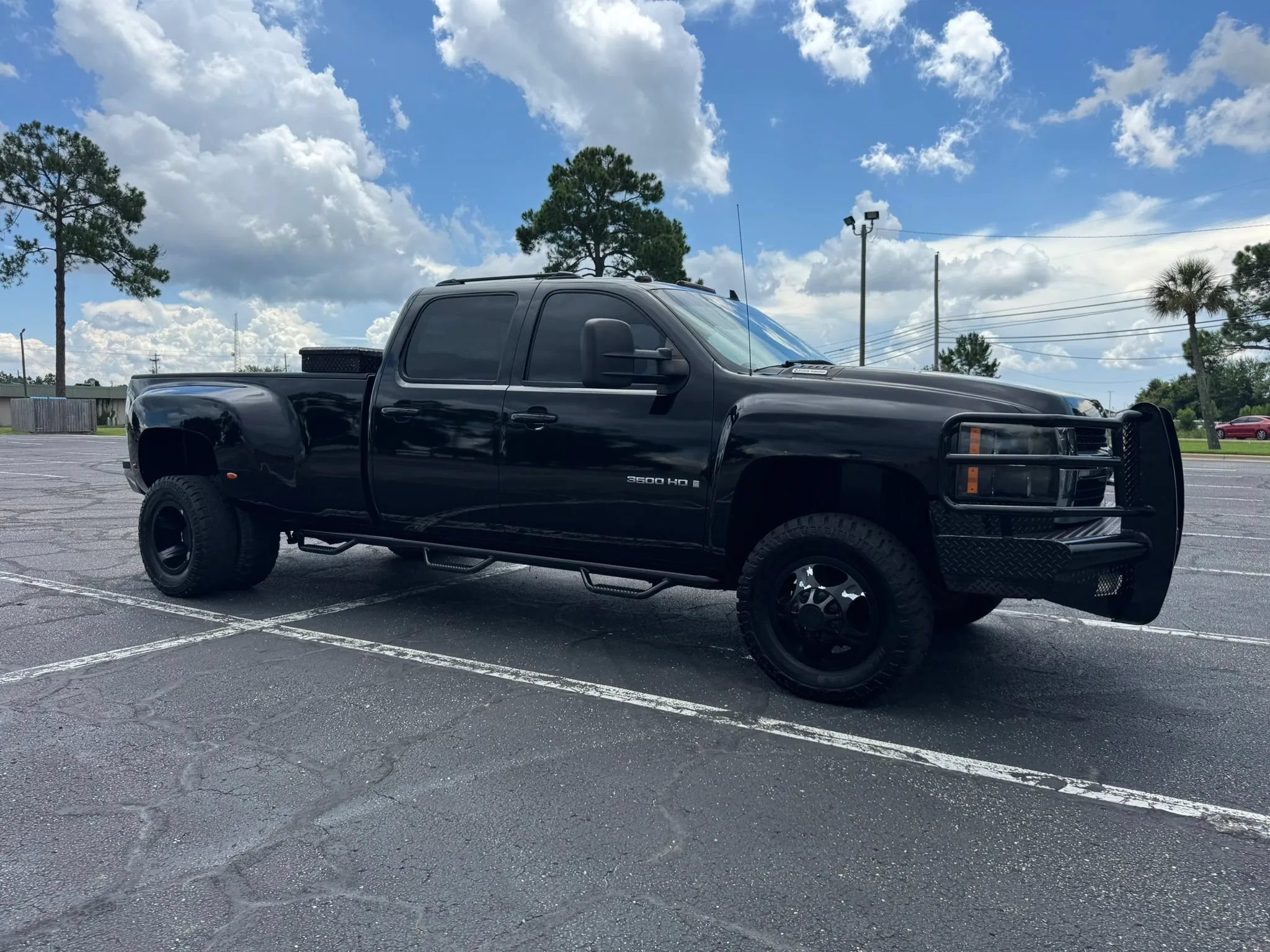 Used 2008 Chevrolet Silverado 3500 LTZ AWD/4WD image 4