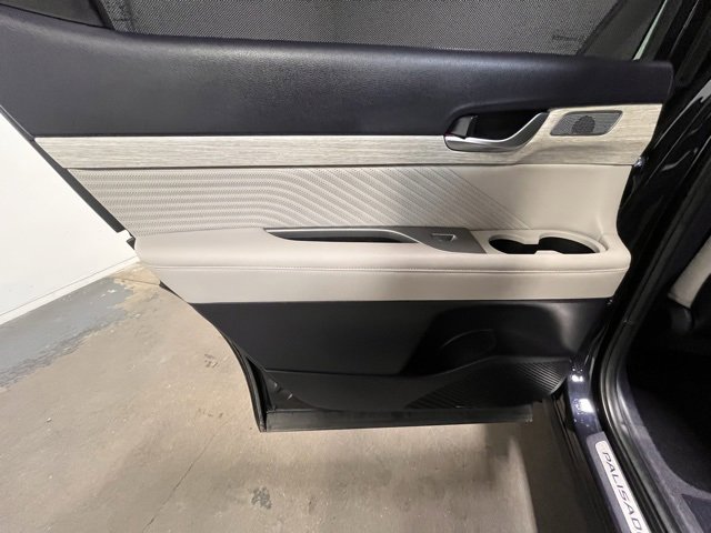 Used 2023 Hyundai Palisade Calligraphy image 16