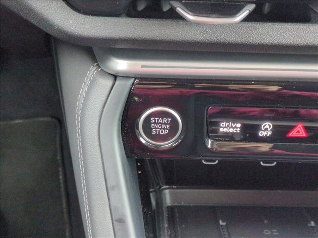 Used 2025 Audi Q5 Premium w/ Convenience Package image 17
