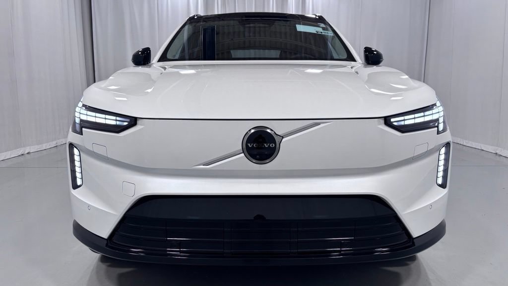 New 2026 Volvo EX90 Ultra AWD/4WD image 3