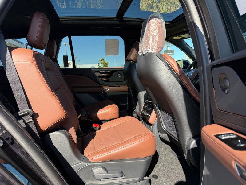 New 2026 Lincoln Aviator Reserve image 6