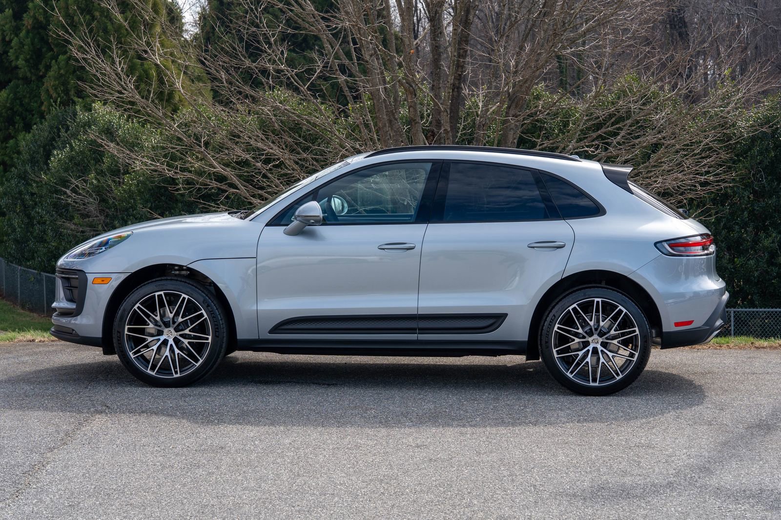 Used 2026 Porsche Macan image 2