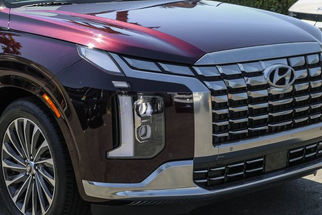 Certified 2024 Hyundai Palisade Calligraphy FWD image 4