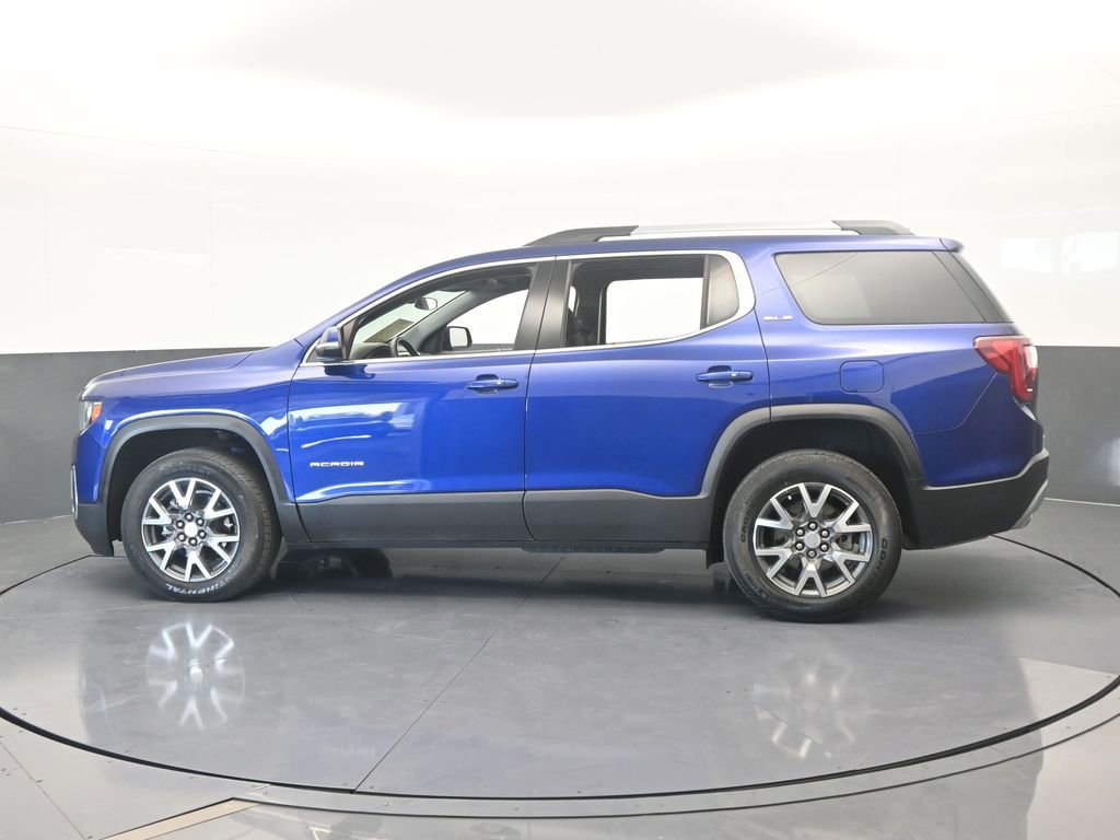 Used 2023 GMC Acadia SLE w/ Driver Convenience Package image 3