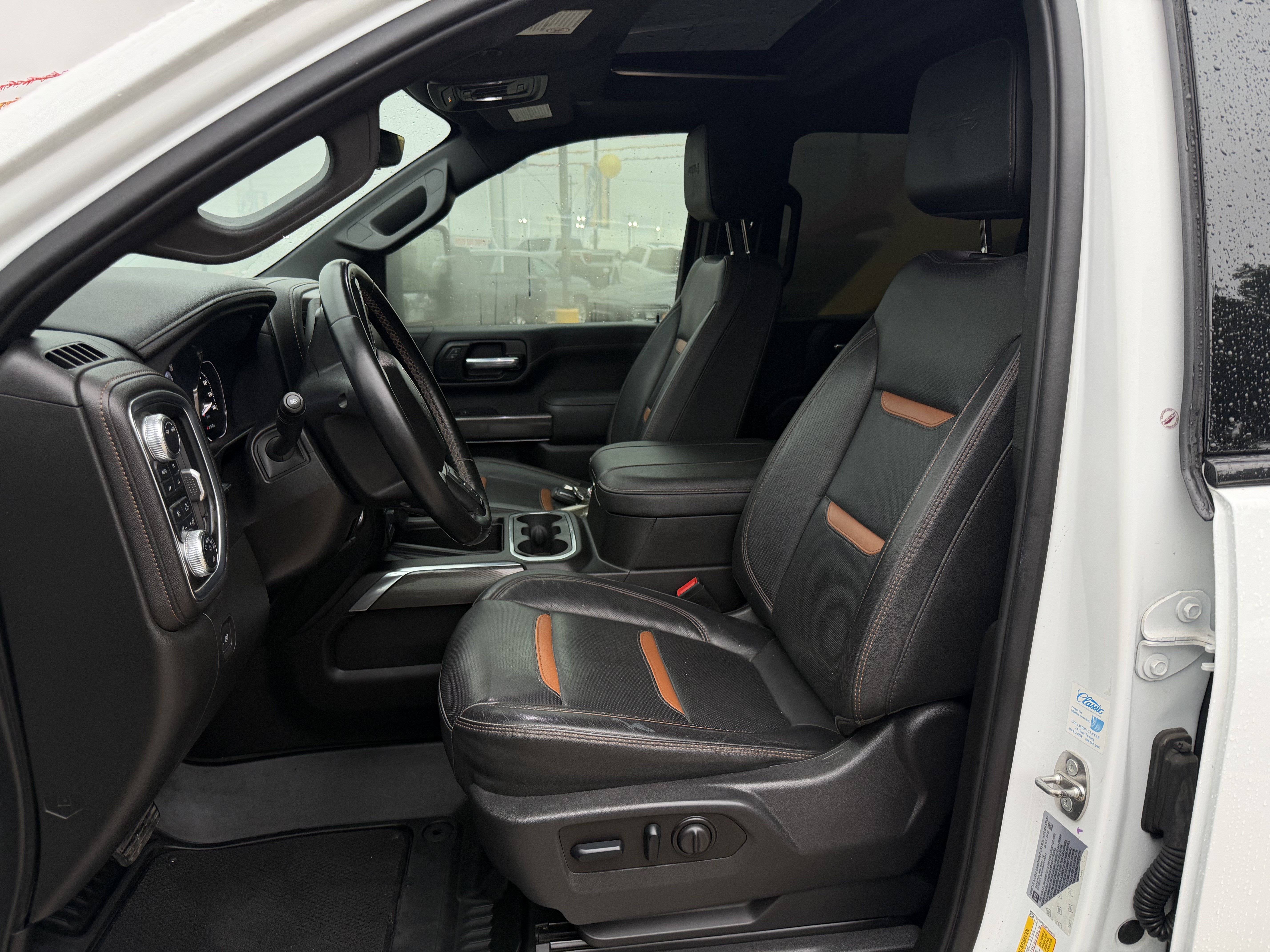 Used 2023 GMC Sierra 2500 AT4 w/ AT4 Premium Plus Package AWD/4WD image 18