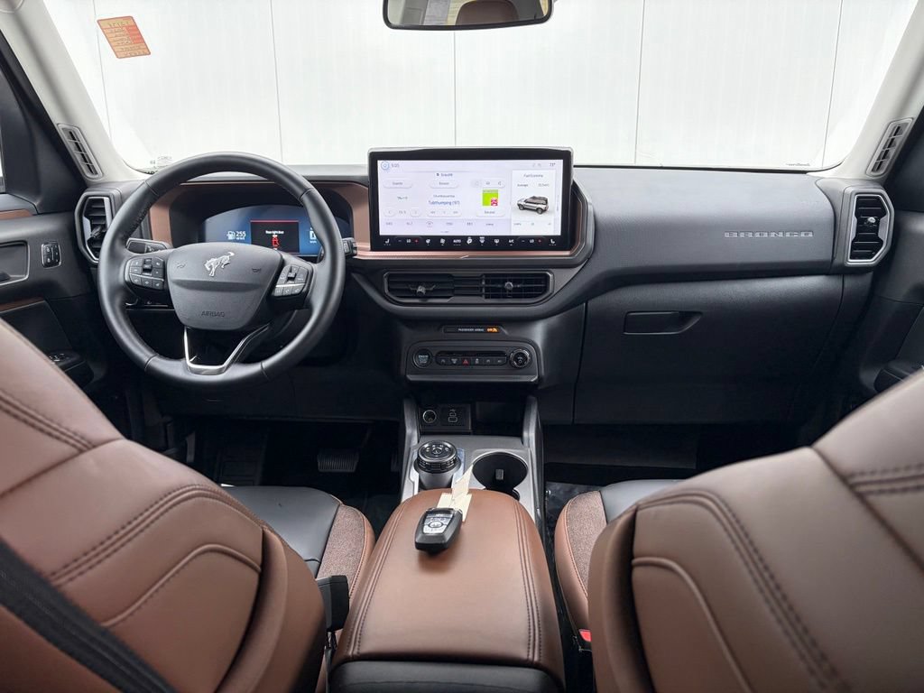 Certified 2025 Ford Bronco Sport Outer Banks w/ Outer Banks Tech Package+ AWD/4WD image 31