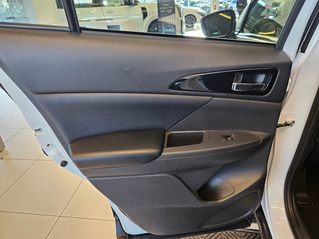 Used 2024 Mitsubishi Eclipse Cross SE image 25