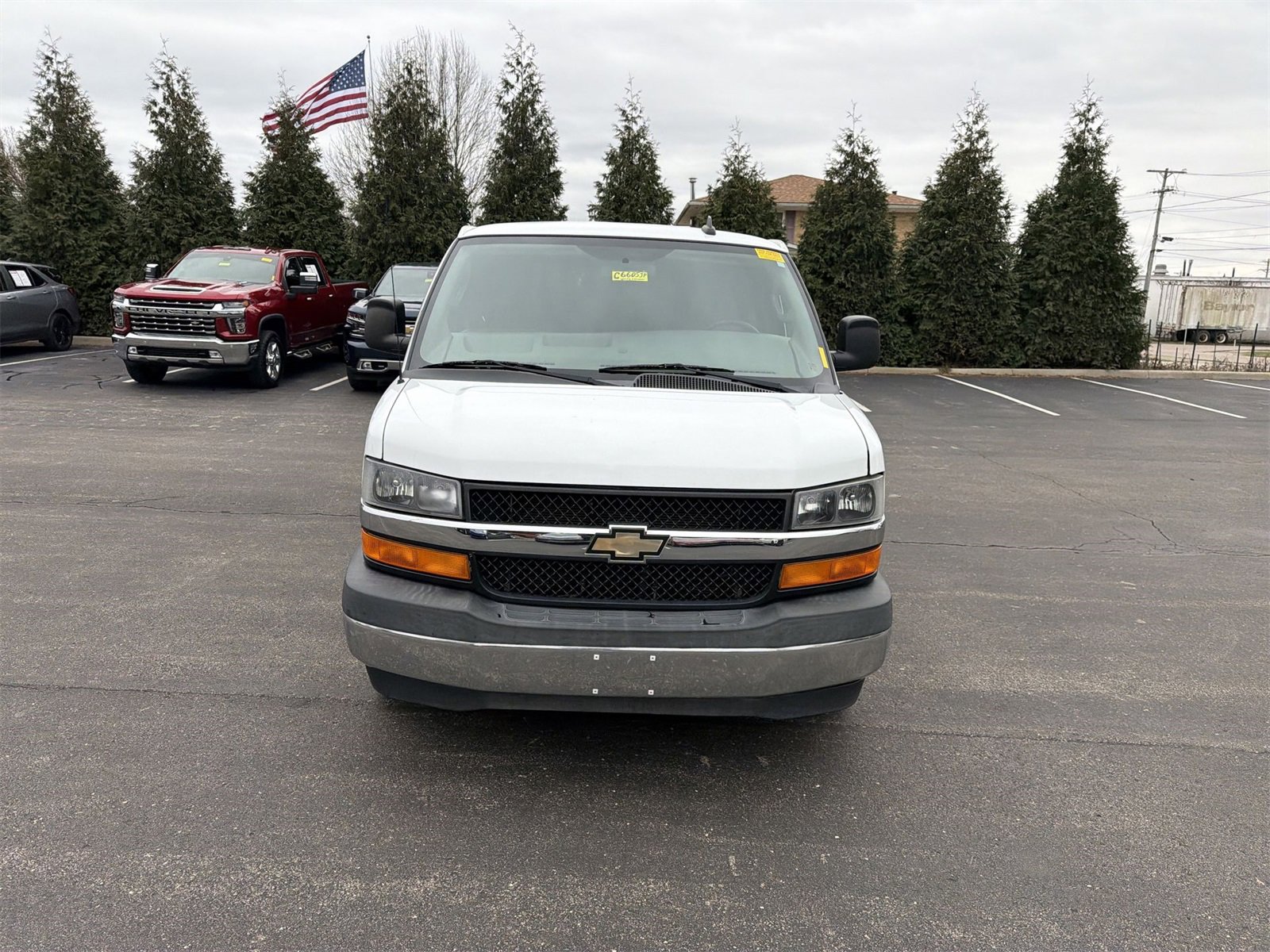 Used 2017 Chevrolet Express 3500 LT w/ LT Preferred Equipment Group image 3