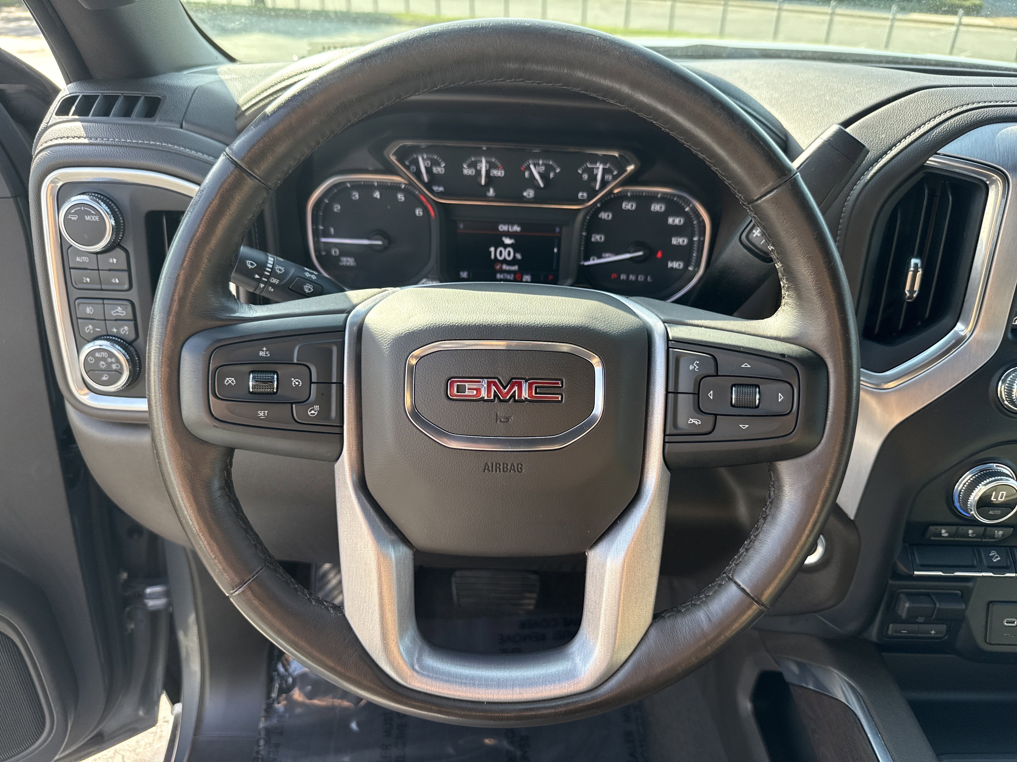 Used 2022 GMC Sierra 1500 SLT w/ SLT Premium Package AWD/4WD image 18