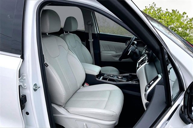 Certified 2022 Kia Sorento SX w/ Panoramic Sunroof Package image 7