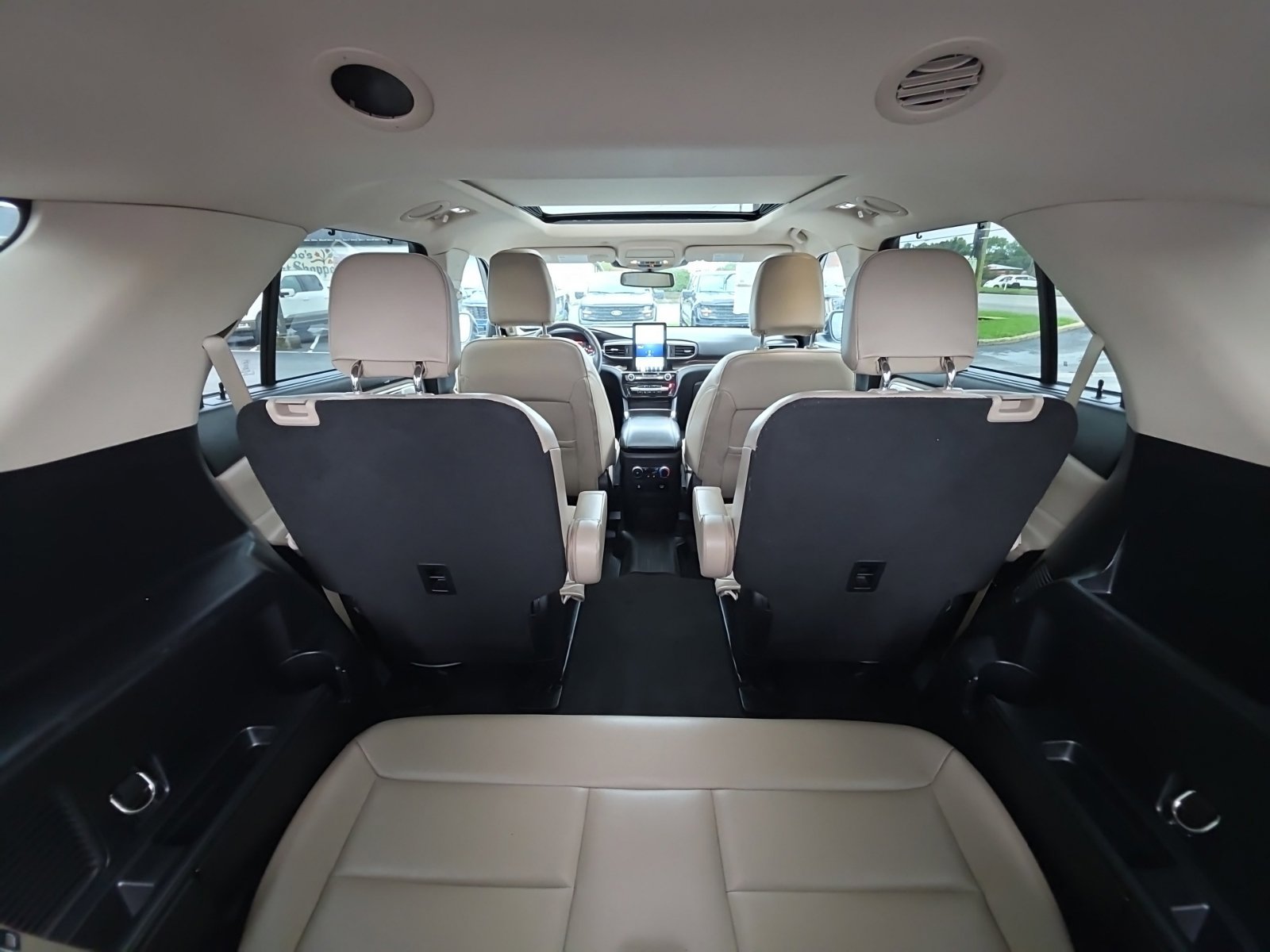Used 2022 Ford Explorer Limited w/ Limited Technology Package AWD/4WD image 18
