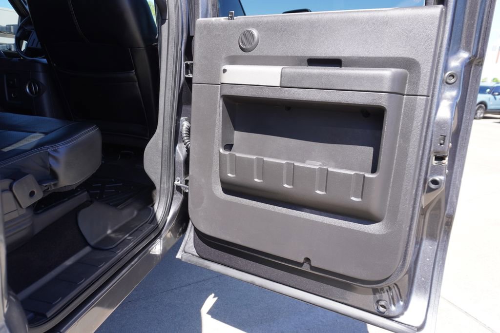 Used 2015 Ford F250 Lariat w/ Lariat Interior Package image 21