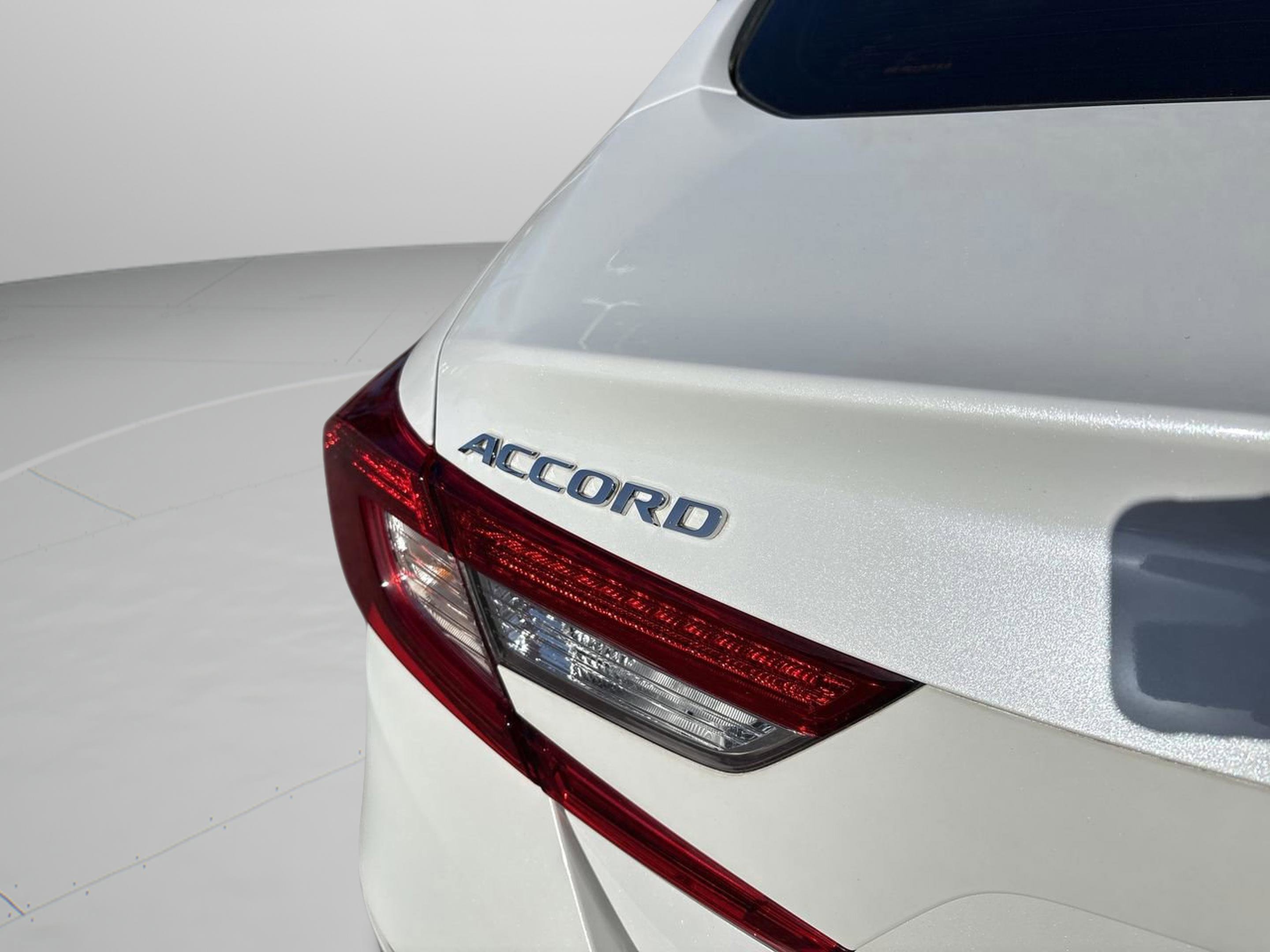 Used 2022 Honda Accord EX-L image 22