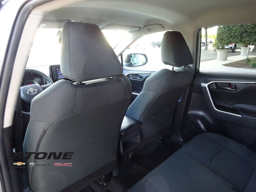 Used 2021 Toyota RAV4 LE w/ Carpet Mat Package (TMS) image 19