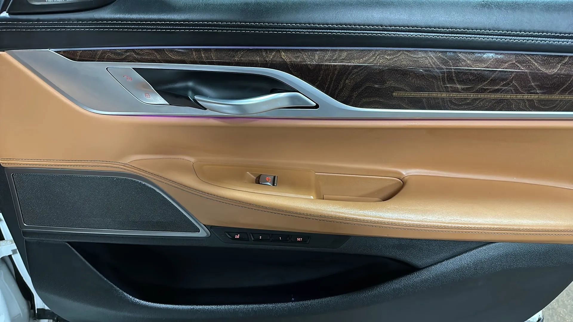 Used 2020 BMW 750i xDrive w/ Executive Package image 20