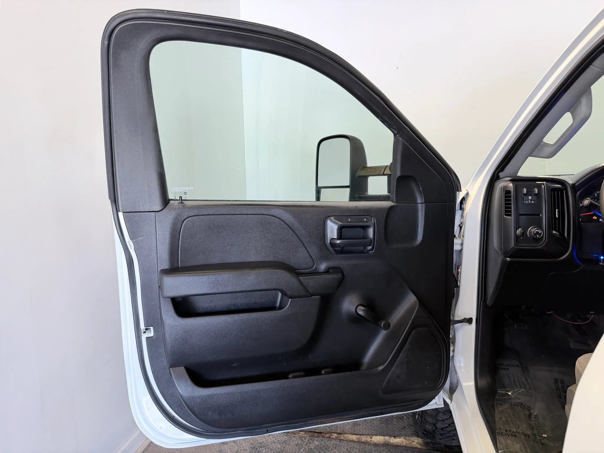 Used 2015 Chevrolet Silverado 2500 W/T w/ Snow Plow Prep Package AWD/4WD image 8