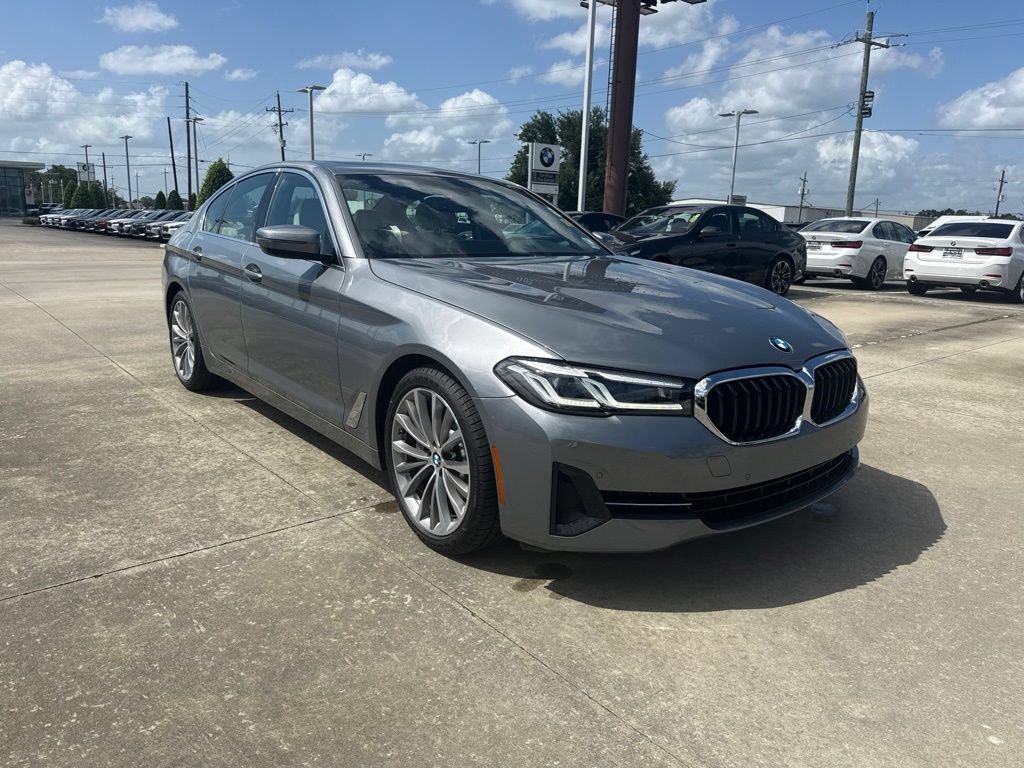 Used 2023 BMW 530i w/ Luxury Seating Package RWD image 7