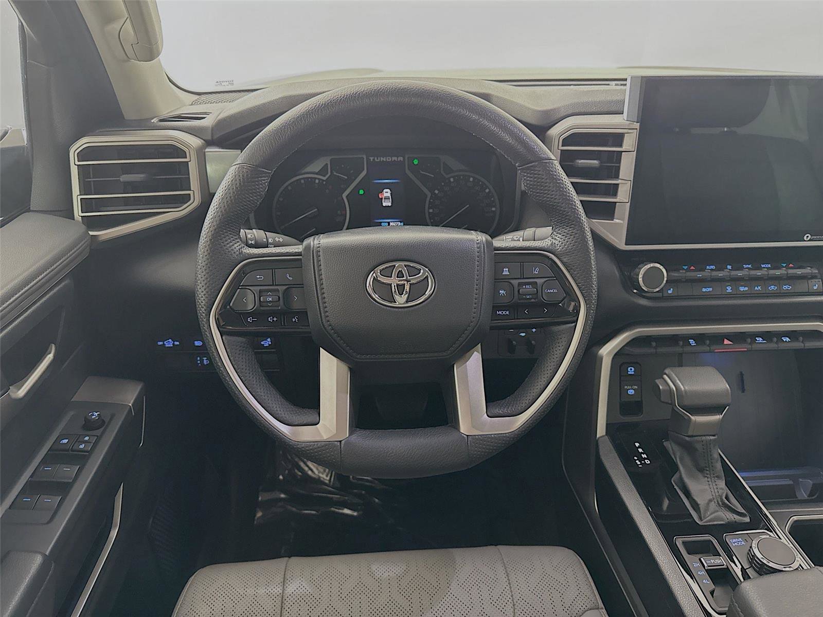 Used 2022 Toyota Tundra SR5 w/ SR5 Premium Package AWD/4WD image 33