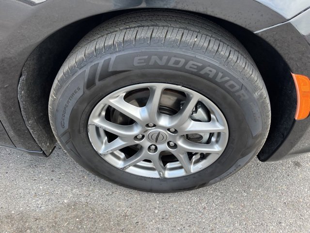 Used 2022 Chrysler Pacifica Touring image 17