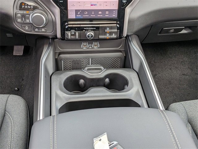 New 2026 RAM 1500 4x4 Crew Cab image 19