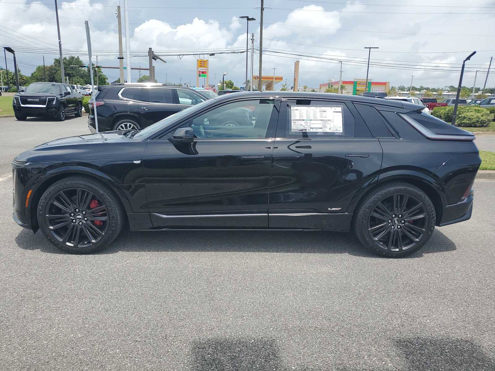 New 2026 Cadillac Lyriq V image 2