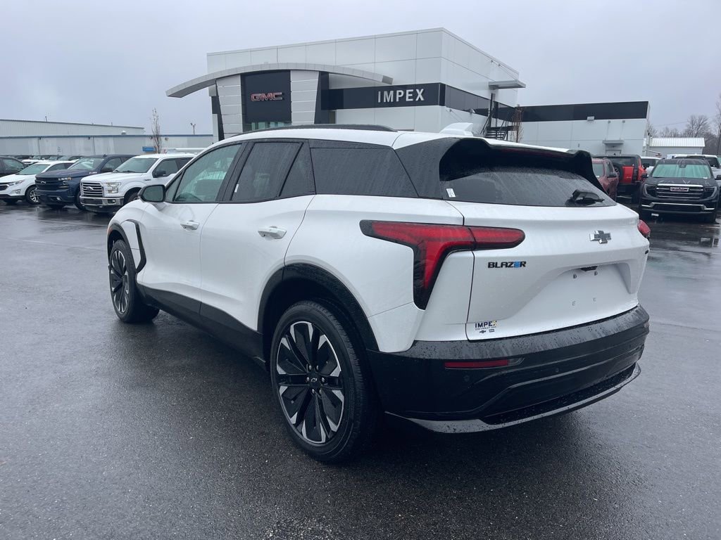 Used 2024 Chevrolet Blazer EV RS image 3