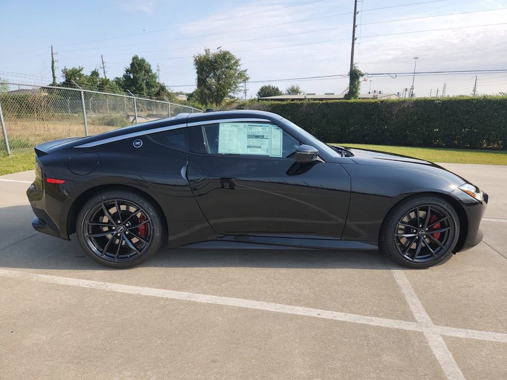 New 2025 Nissan Z Performance w/ Floor Mat Package video 3