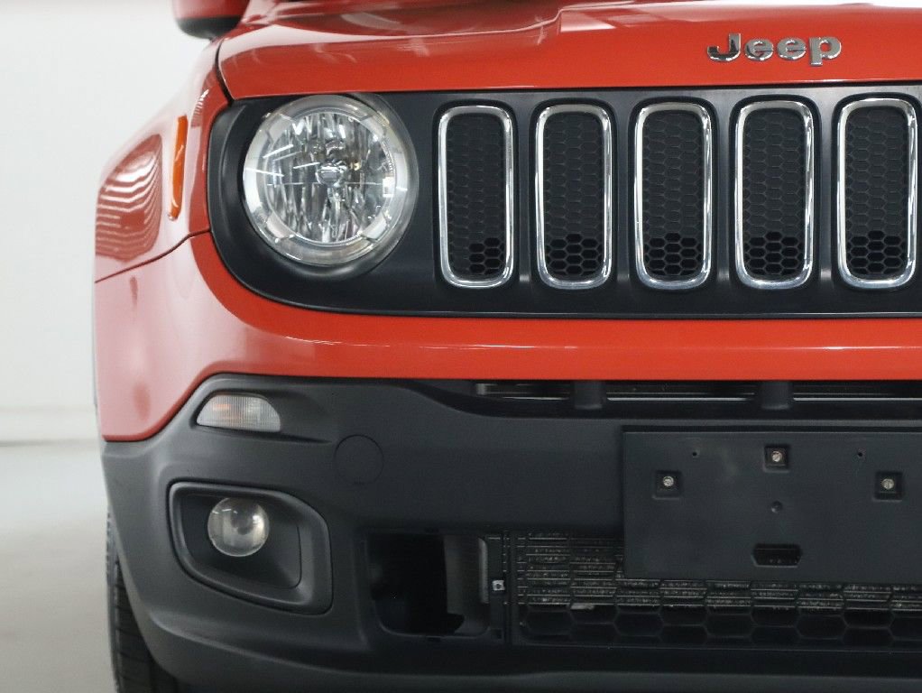 Used 2018 Jeep Renegade Latitude FWD image 6