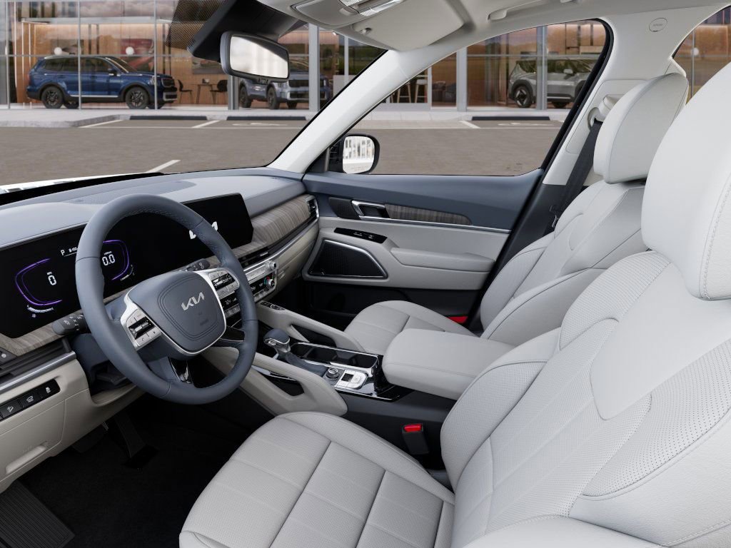 Used 2025 Kia Telluride EX w/ EX Captain's Chair Package image 17