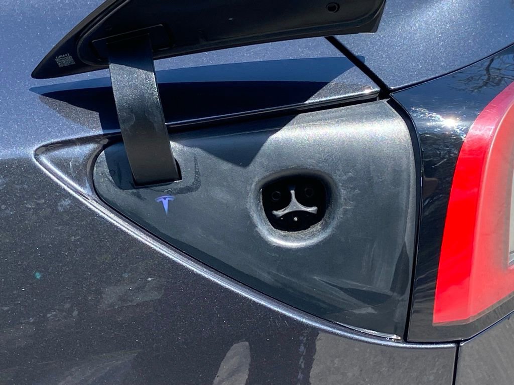 Used 2024 Tesla Model 3 Long Range image 16