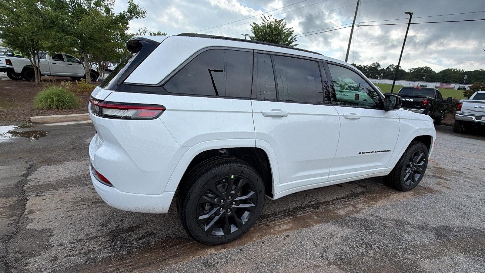 New 2026 Jeep Grand Cherokee Limited AWD/4WD image 8