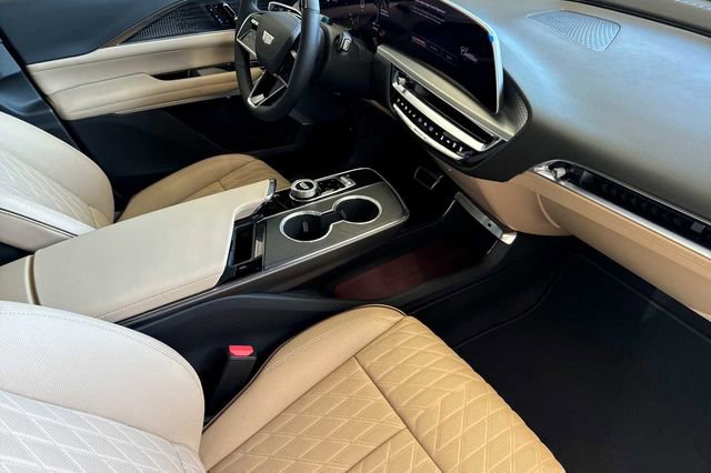 New 2026 Cadillac Lyriq Signature Sport w/ Nappa Leather Package image 16