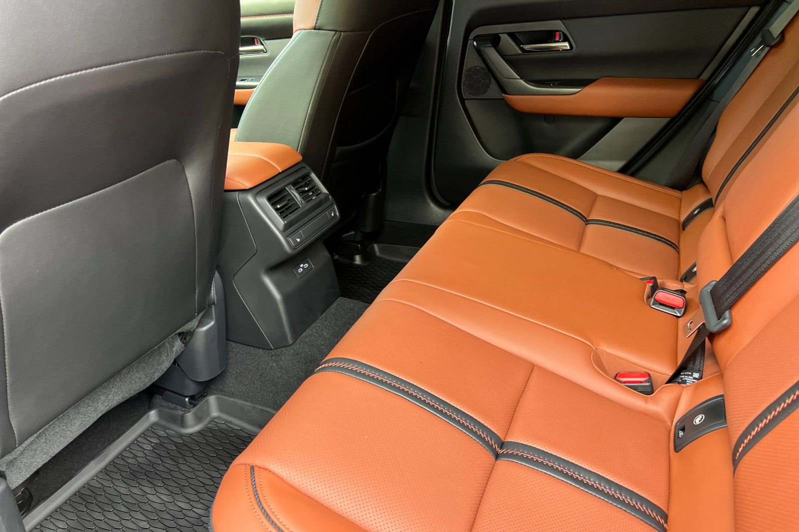 Certified 2025 MAZDA CX-50 2.5 Turbo w/ Weather Package AWD/4WD image 14