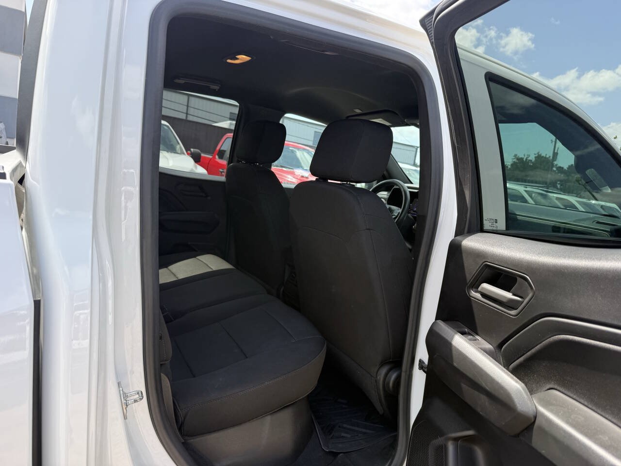 Used 2024 Chevrolet Colorado Trail Boss AWD/4WD image 15
