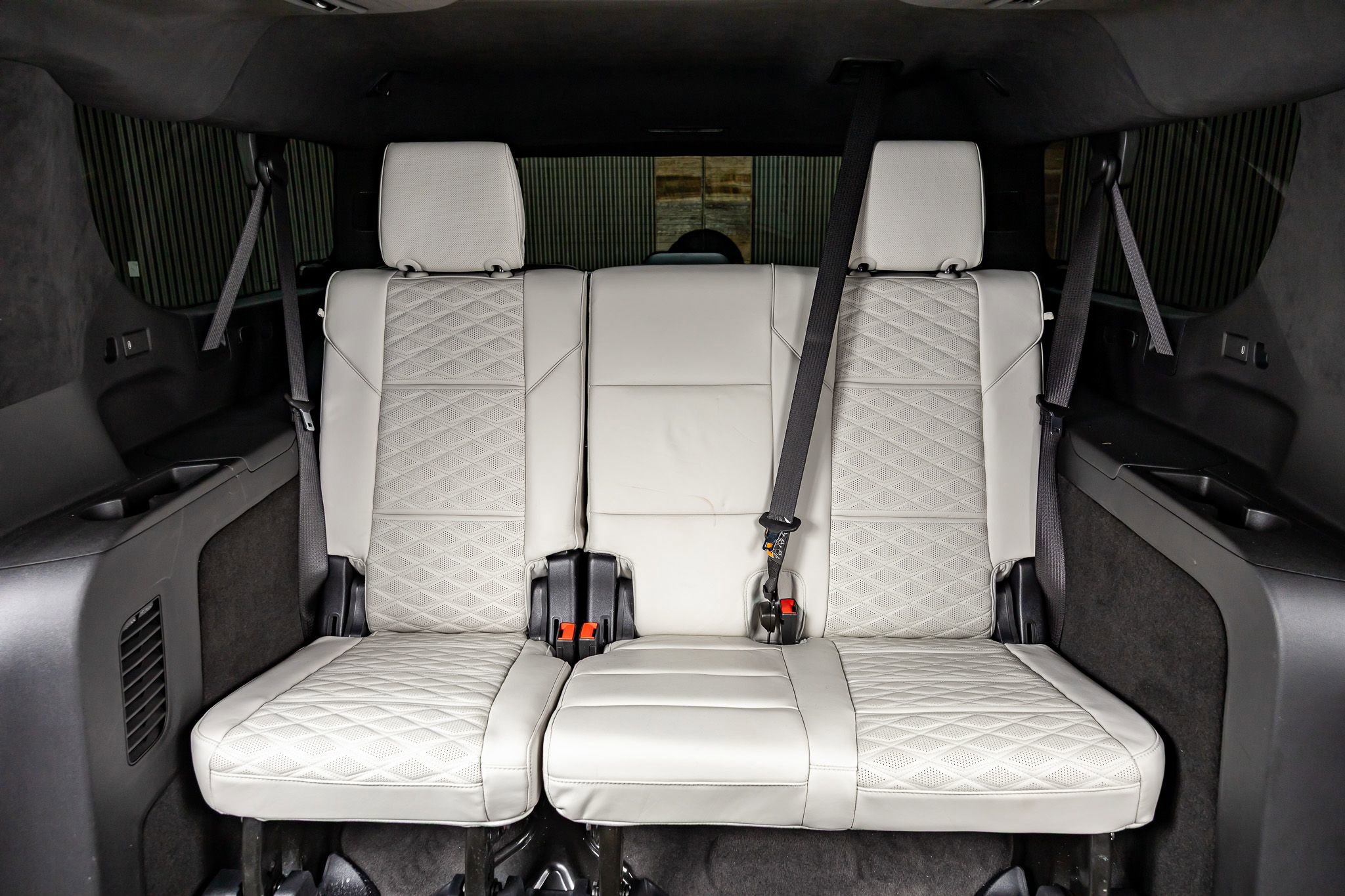 Used 2025 Cadillac Escalade ESV Sport Platinum w/ LPO, ONYX Package image 37