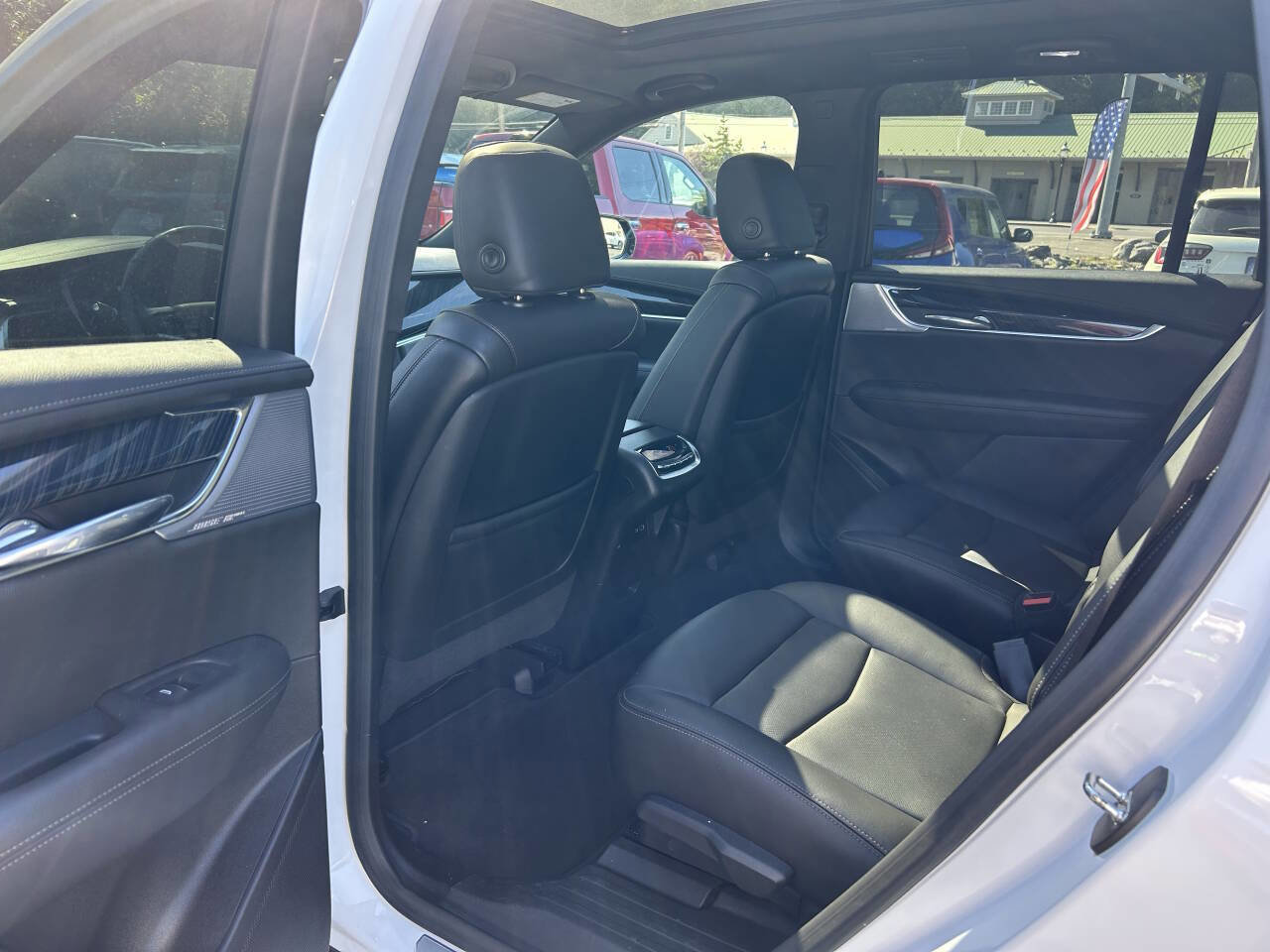 Used 2022 Cadillac XT6 Premium Luxury w/ Technology Package image 32