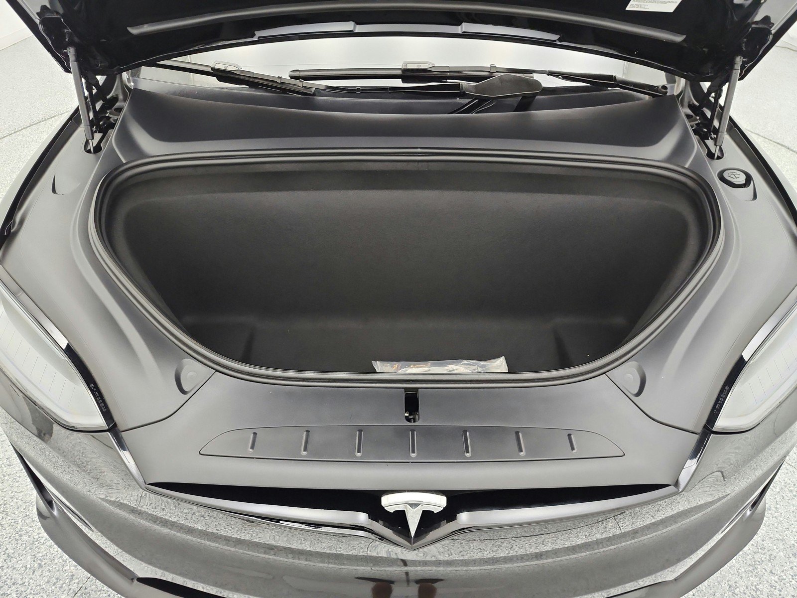 Used 2024 Tesla Model X AWD/4WD image 17