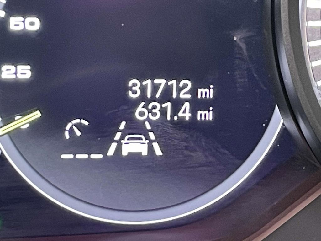 Certified 2023 Porsche Cayenne Platinum Edition AWD/4WD image 47