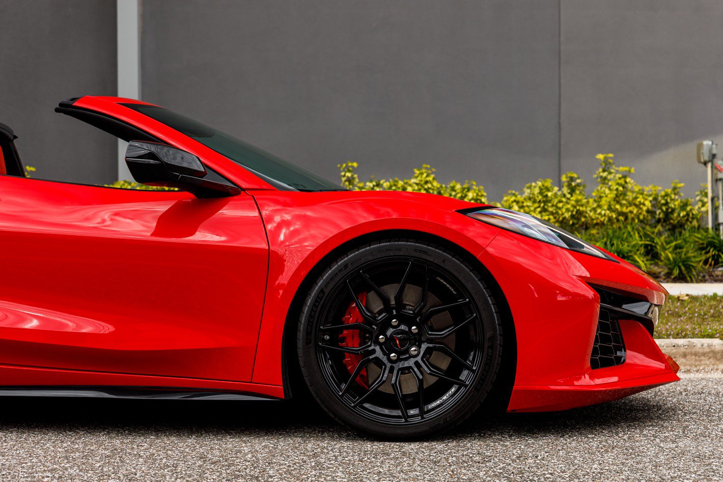 Used 2025 Chevrolet Corvette Z06 image 9