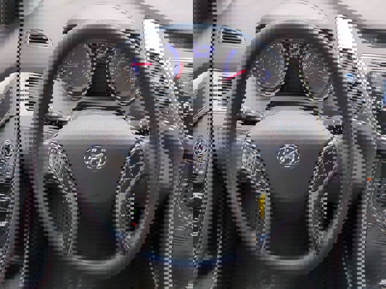 Used 2015 Hyundai Elantra SE w/ Option Group 02 image 42