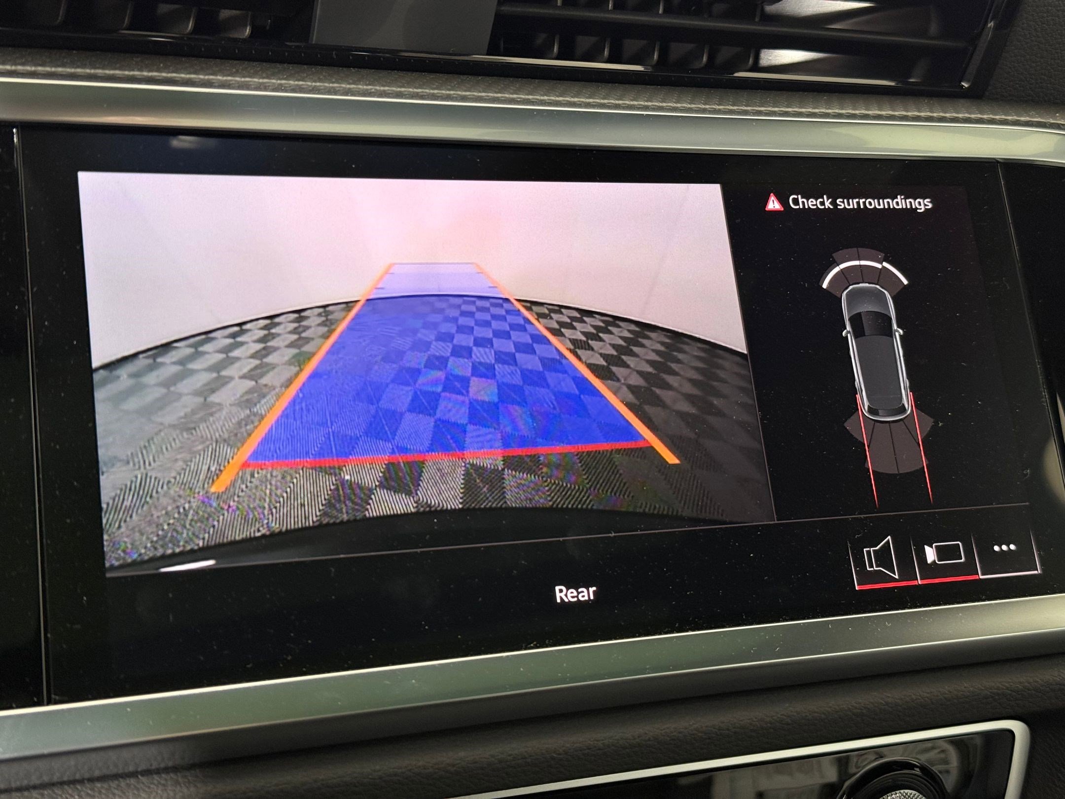 New 2025 Audi Q3 2.0T Premium image 26