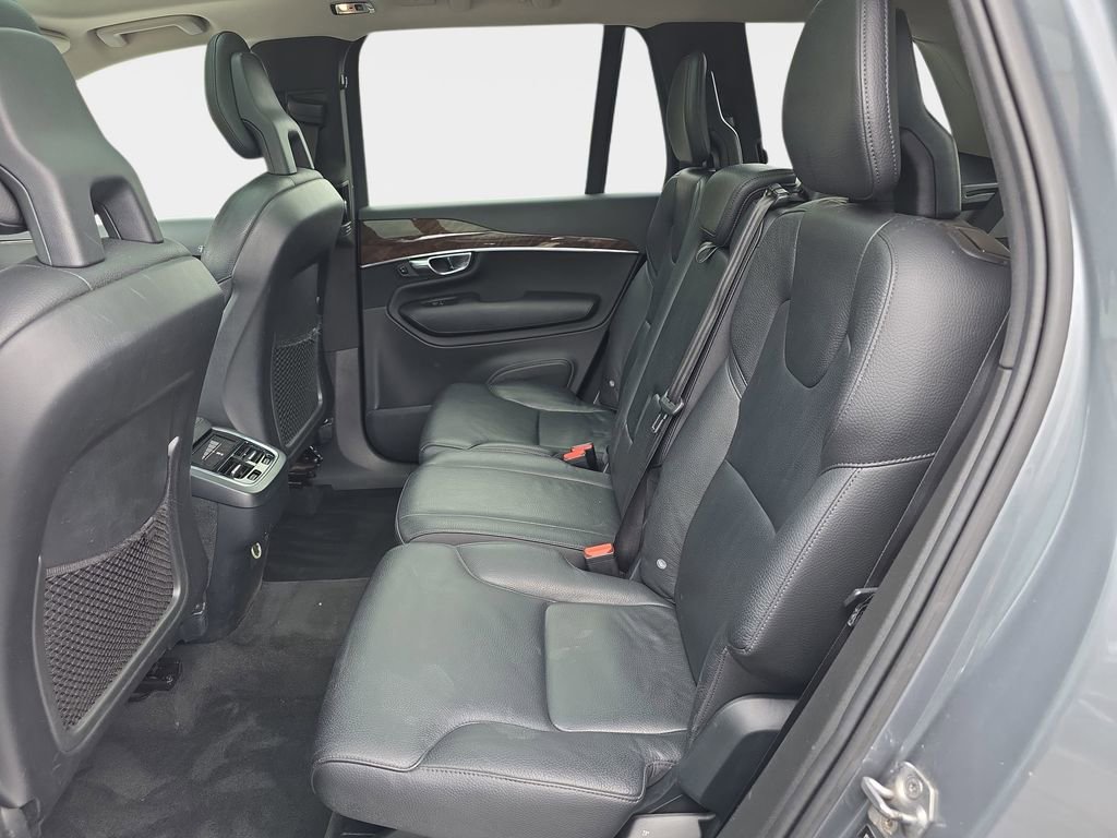 Used 2016 Volvo XC90 T6 Momentum w/ Protection Package Plus AWD/4WD image 18