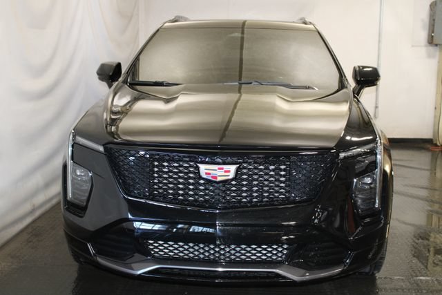 Certified 2024 Cadillac XT4 Sport AWD/4WD image 3