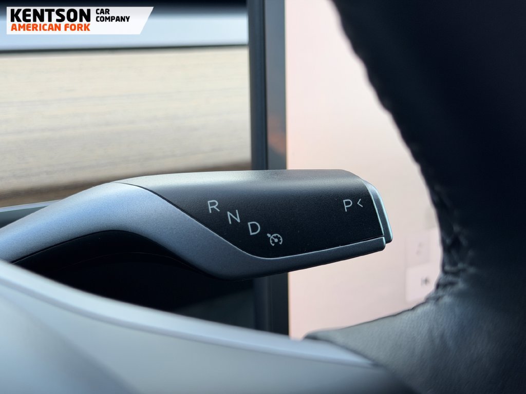 Used 2023 Tesla Model Y Performance AWD/4WD image 18
